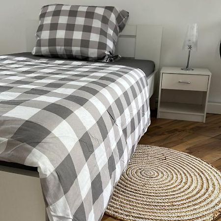 Schoenes Zimmer Im Zentrum - 3 Падерборн Екстериор снимка